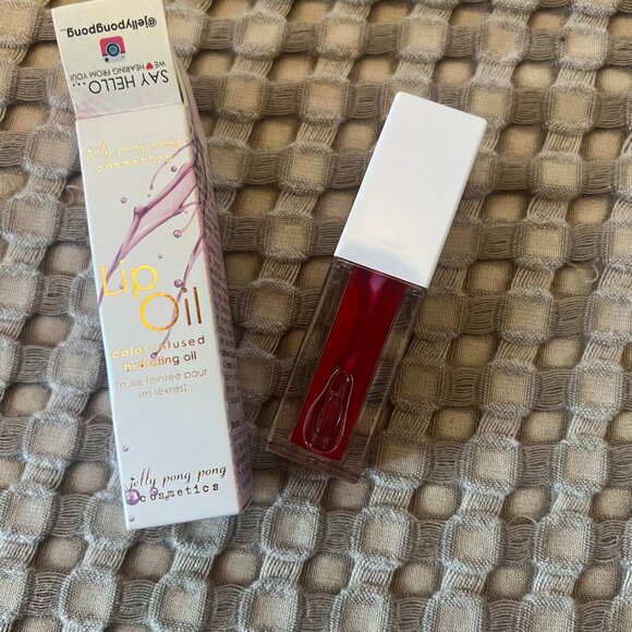 Jelly Pong Pong Cosmetic Lip Oil in Cherry Tomato - Picture 3 of 3